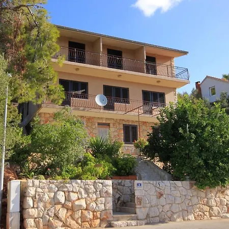 Apartments By The Sea Prizba, Korcula - 9227 *